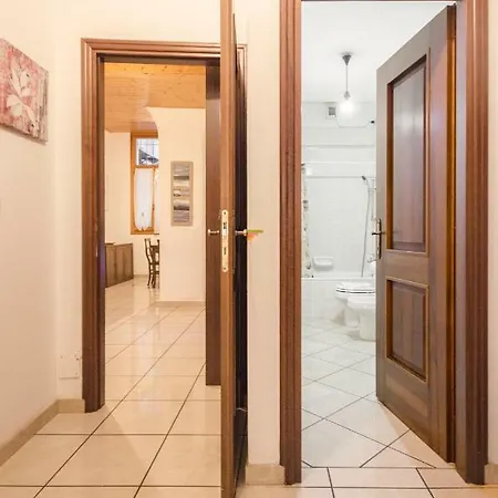 Appartamento Carro Apartment, In The Heart Of